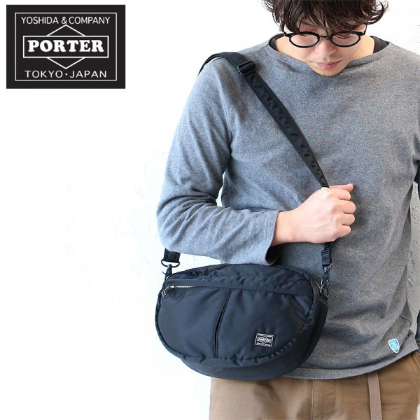 Porter Tanker semi-circular lightweight water-repellent shoulder bag made in Japan
