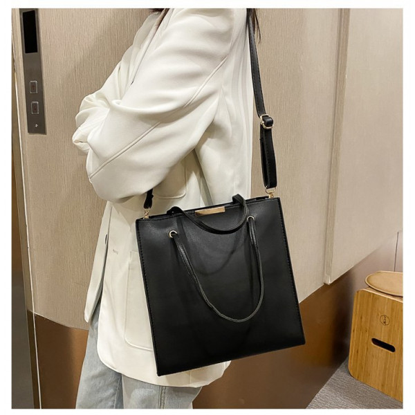 Japanese style leather simple 2way long bucket bag